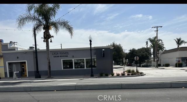 1717 S Main Street, Santa Ana, California 92707, ,Commercial Sale,For Sale,1717 S Main Street,CRDW23140458