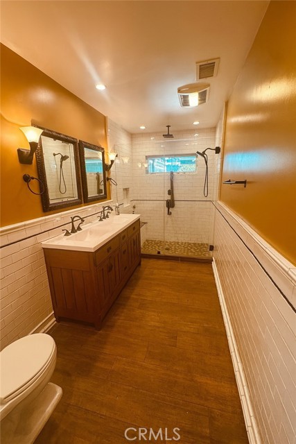 22252 Bassett Street, Canoga Park CA: https://media.crmls.org/medias/7c793ba9-7dd5-425b-965f-d17f623203d0.jpg