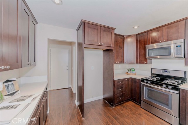 2422 Coventry Circle, Fullerton CA: https://media.crmls.org/medias/7c7995fa-be14-4bd3-9149-d6c5213f0cb4.jpg