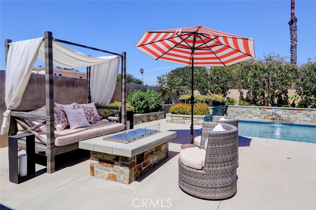 1833 8th Street, Manhattan Beach CA: https://media.crmls.org/medias/7c79e083-942b-4a49-9baa-c1def19cfa21.jpg