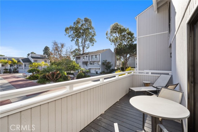 Detail Gallery Image 14 of 44 For 5 Kialoa Ct #99,  Newport Beach,  CA 92663 - 4 Beds | 2/1 Baths