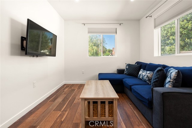 Detail Gallery Image 7 of 10 For 6624 Dannyboyar Ave, West Hills,  CA 91307 - 1 Beds | 1 Baths