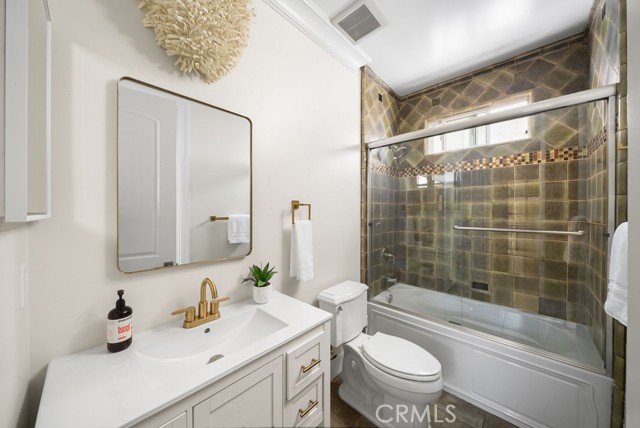 Detail Gallery Image 25 of 45 For 410 Acacia Ave #1/2,  Corona Del Mar,  CA 92657 - 3 Beds | 3 Baths