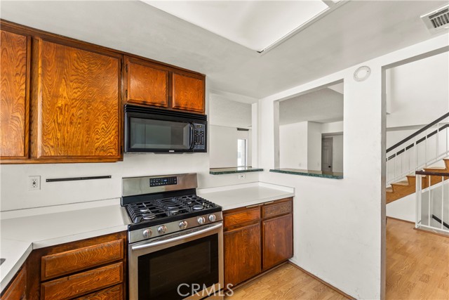Detail Gallery Image 18 of 34 For 1735 Mountain Terrace Ln, Montebello,  CA 90640 - 4 Beds | 2/1 Baths