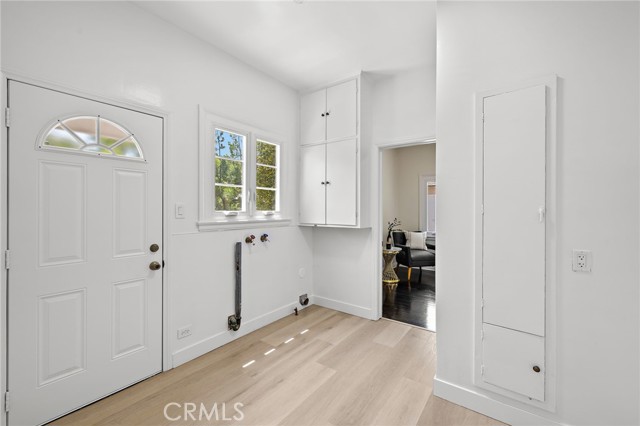 609 N Oakhurst Drive, Beverly Hills CA: https://media.crmls.org/medias/7c7c71c6-b31e-4540-8fe0-ae0df2534ae3.jpg