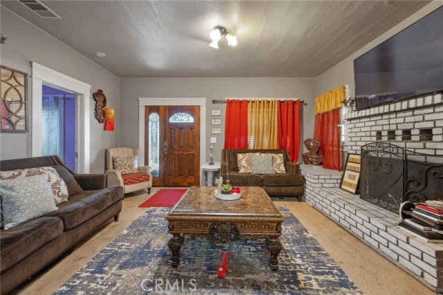 Detail Gallery Image 8 of 49 For 300 N Berry Rd, –,  CA 93272 - 3 Beds | 2 Baths