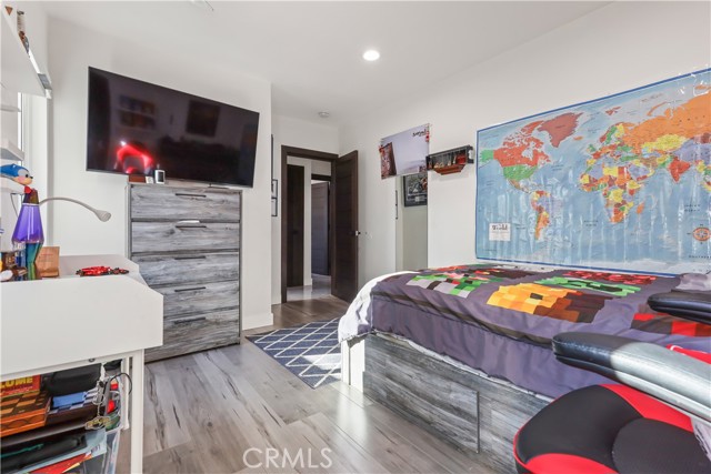 Detail Gallery Image 31 of 40 For 2240 N Parish, Burbank,  CA 91504 - 4 Beds | 2 Baths