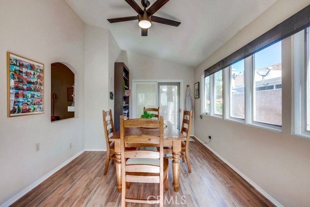 Detail Gallery Image 12 of 40 For 930 Countryside St, Hemet,  CA 92545 - 3 Beds | 2 Baths