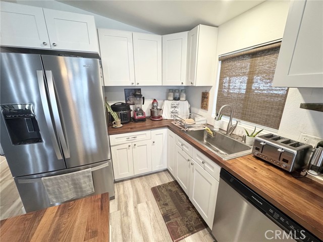 Detail Gallery Image 11 of 34 For 2755 Arrow Hwy #52,  La Verne,  CA 91750 - 3 Beds | 2 Baths