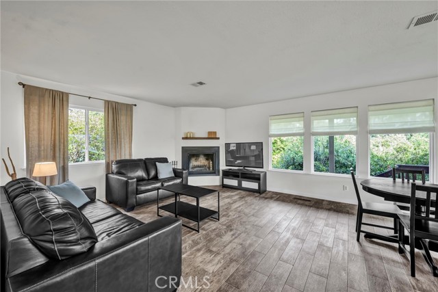Detail Gallery Image 13 of 52 For 18528 North Shore Dr, Hidden Valley Lake,  CA 95467 - 3 Beds | 3 Baths