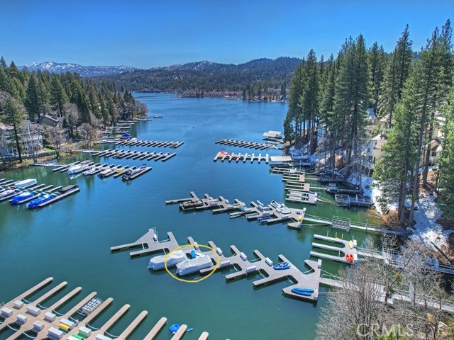 27513 St Bernard Lane, Lake Arrowhead CA: https://media.crmls.org/medias/7c7e966a-51c9-4463-99ad-b31884445320.jpg
