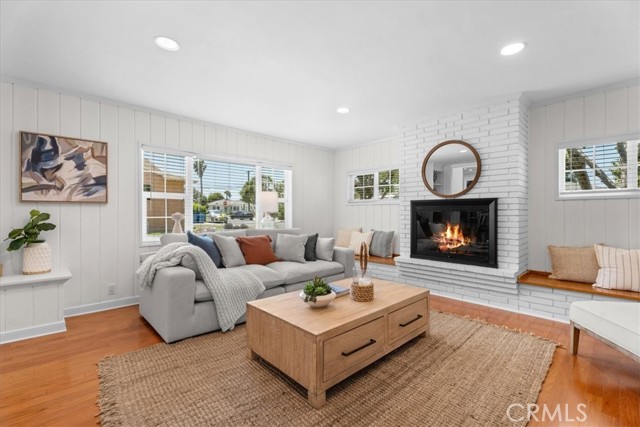 Detail Gallery Image 8 of 37 For 8212 Reading Ave, Los Angeles,  CA 90045 - 3 Beds | 1/1 Baths