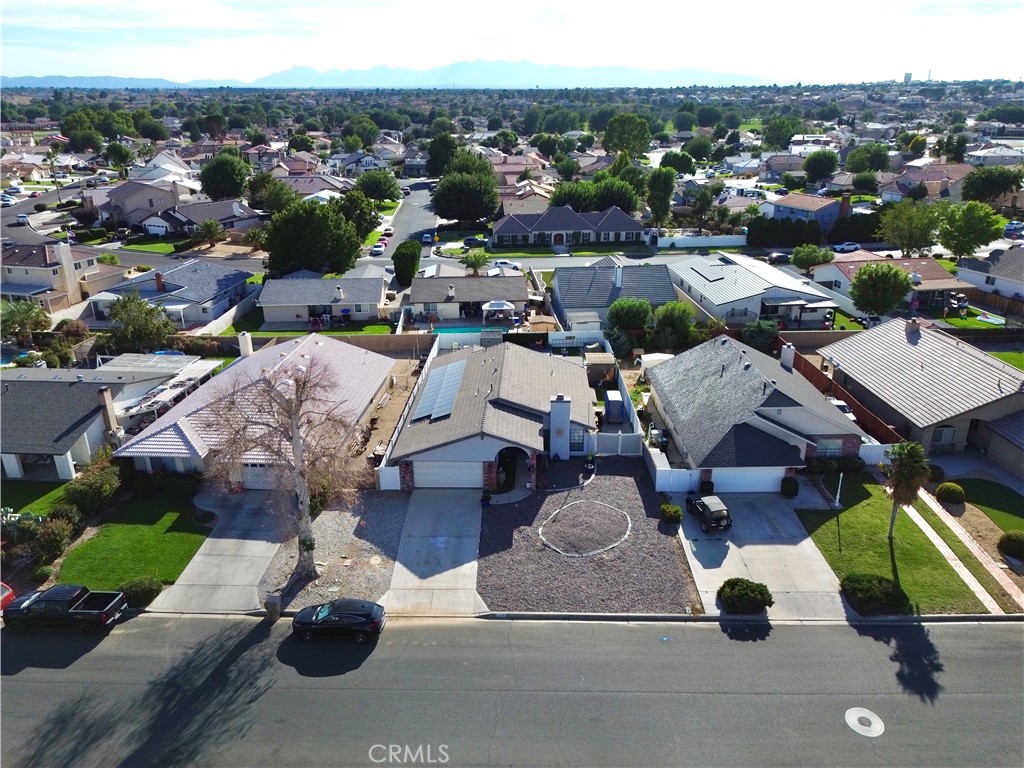 https://media.crmls.org/medias/7c7eeeae-0d26-4c71-a322-3ce39919ec37.jpg?preset=X-Large