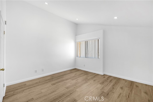 Detail Gallery Image 22 of 24 For 1132 Elm Ave #215,  Glendale,  CA 91201 - 2 Beds | 2/1 Baths