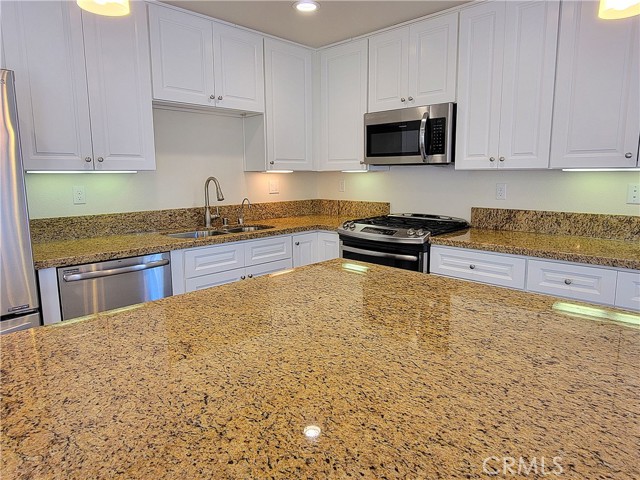 393 Wadsworth Avenue, Pismo Beach CA: https://media.crmls.org/medias/7c7fdea8-5bab-4d80-8611-4360cc9ff384.jpg