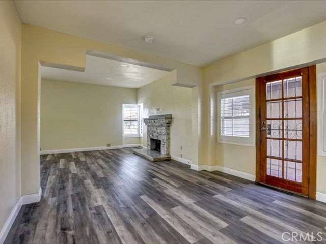 Detail Gallery Image 6 of 56 For 9607 Cypress, Fontana,  CA 92335 - 5 Beds | 5 Baths