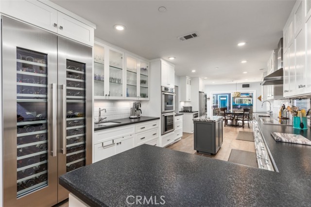 732 36th Street, Manhattan Beach, California 90266, 4 Bedrooms Bedrooms, ,3 BathroomsBathrooms,Residential,Sold,36th,SB21235456