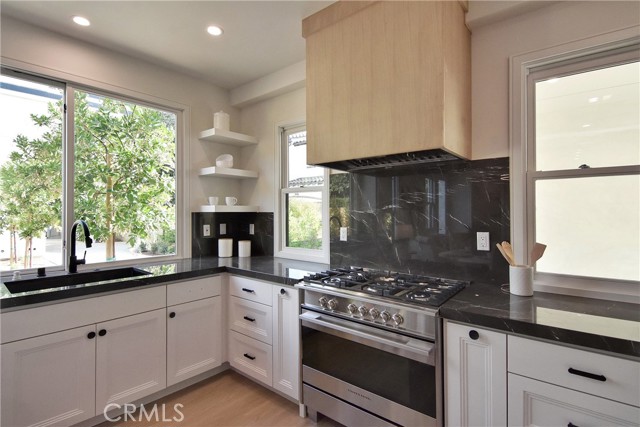 Detail Gallery Image 7 of 18 For 189 S Allen Ave #1,  Pasadena,  CA 91106 - 4 Beds | 3/1 Baths