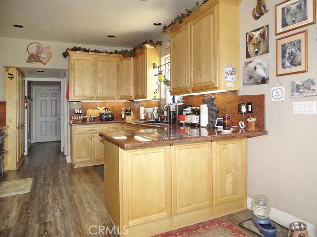 Detail Gallery Image 13 of 41 For 2097 Fox Ln, Big Bear City,  CA 92314 - 4 Beds | 3/1 Baths