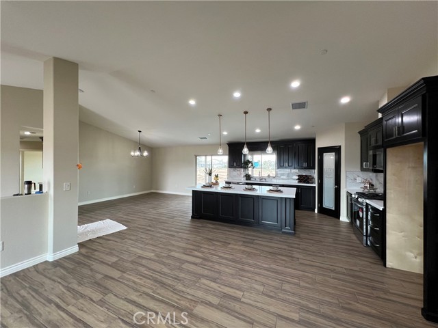 Detail Gallery Image 8 of 18 For 14755 Juniper St, Hesperia,  CA 92345 - 4 Beds | 2/1 Baths