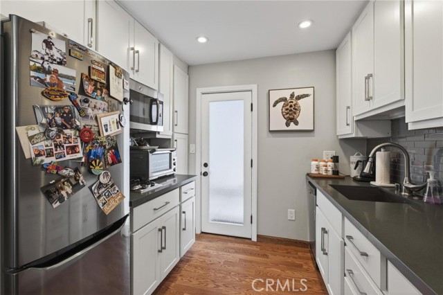 Detail Gallery Image 61 of 73 For 28 10th Ct (9th St Walkstreet), Hermosa Beach,  CA 90254 - – Beds | – Baths