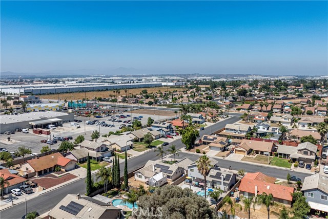 Detail Gallery Image 31 of 36 For 13848 Golden Eagle Ct, Moreno Valley,  CA 92553 - 3 Beds | 3 Baths