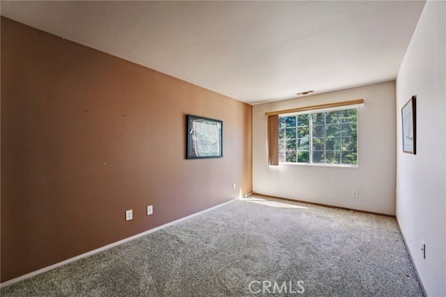 Detail Gallery Image 13 of 39 For 2692 Valhalla, Running Springs,  CA 92382 - 3 Beds | 2/1 Baths