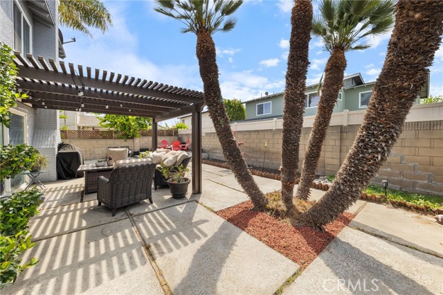 Detail Gallery Image 9 of 40 For 2102 Tern Bay Ln, Lakewood,  CA 90712 - 5 Beds | 2/1 Baths