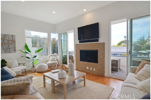 Detail Gallery Image 7 of 34 For 161 Ruby Street, Laguna Beach,  CA 92651 - 3 Beds | 2 Baths