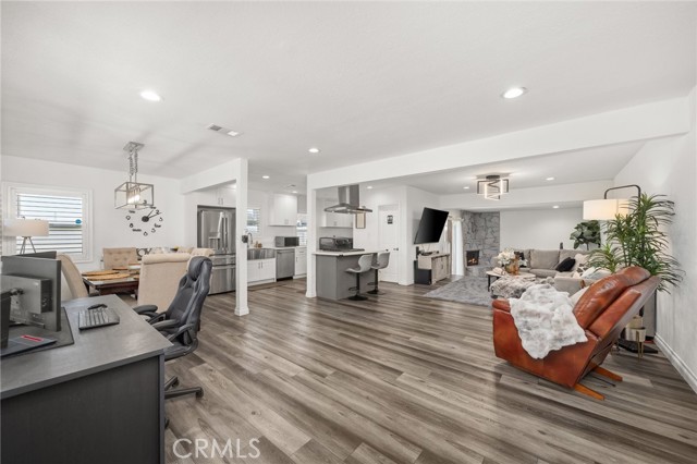 Detail Gallery Image 3 of 37 For 6344 South St, Lakewood,  CA 90713 - 3 Beds | 2 Baths