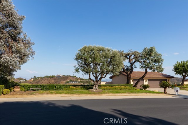 34 sage, Bell Canyon CA: https://media.crmls.org/medias/7c846495-bc89-4f85-96b6-c1147405432b.jpg
