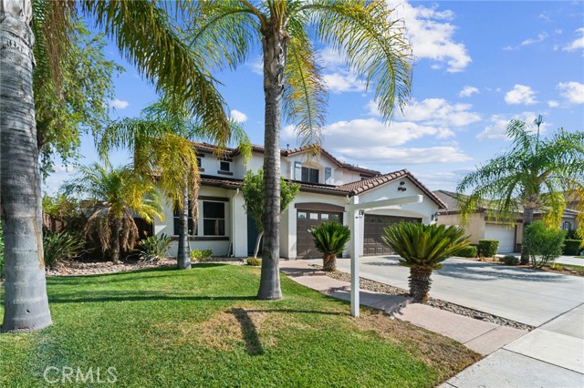 Detail Gallery Image 2 of 36 For 32050 Baywood St, Lake Elsinore,  CA 92532 - 3 Beds | 2/1 Baths