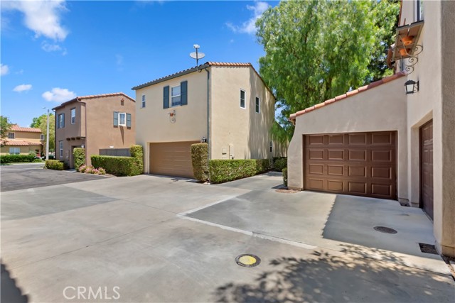 57 Alevera Street, Irvine CA: https://media.crmls.org/medias/7c85ece2-0828-4603-83ed-63dc61934c1c.jpg