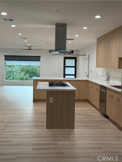 Detail Gallery Image 3 of 15 For 14626 Morrison St, Sherman Oaks,  CA 91403 - 3 Beds | 2/1 Baths