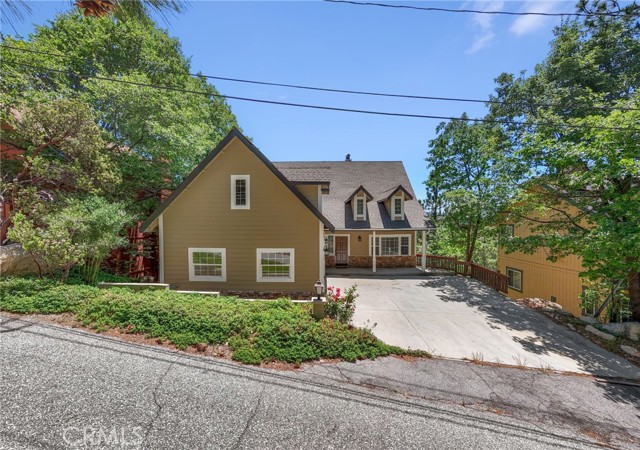 765 Del Norte Lane, Lake Arrowhead CA: https://media.crmls.org/medias/7c86d02f-a7b1-44bc-8185-e20ca65f4cc6.jpg