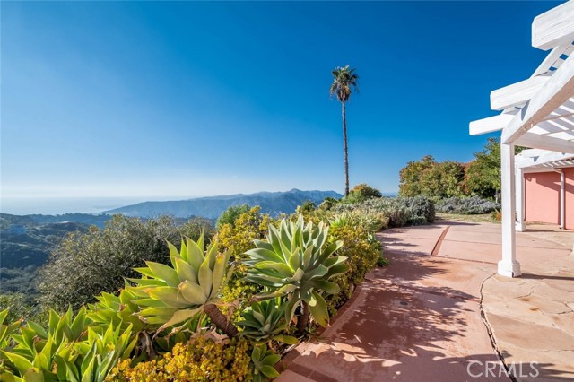 Detail Gallery Image 27 of 74 For 135 Loma Metisse Rd, Malibu,  CA 90265 - 5 Beds | 3/1 Baths