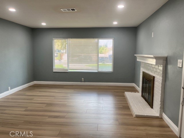 Detail Gallery Image 4 of 11 For 2045 S Cypress Ave, Ontario,  CA 91762 - 3 Beds | 2 Baths