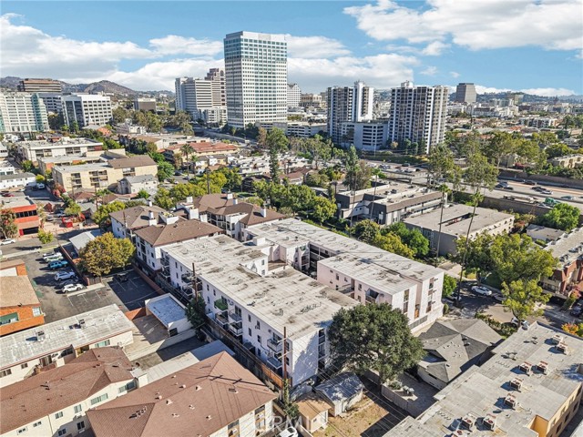 Detail Gallery Image 26 of 27 For 409 Burchett #210,  Glendale,  CA 91203 - 2 Beds | 2 Baths