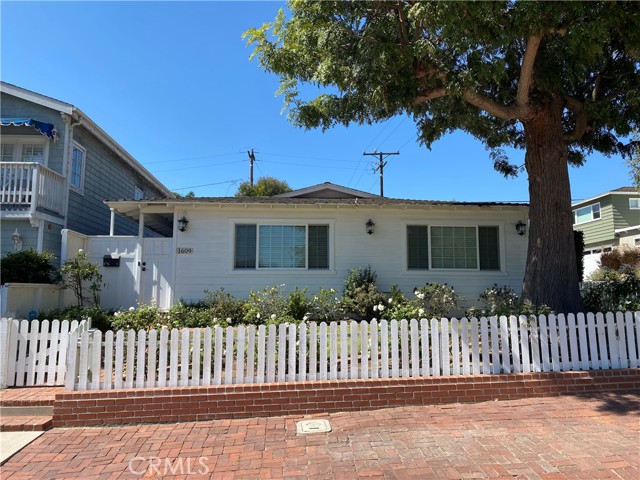 1609 Walnut Avenue, Manhattan Beach, California 90266, 3 Bedrooms Bedrooms, ,2 BathroomsBathrooms,Residential,Sold,Walnut,SB21218358