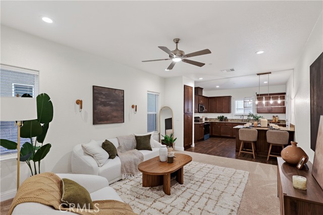 Detail Gallery Image 4 of 33 For 242 Montage Dr, Merced,  CA 95348 - 5 Beds | 4 Baths