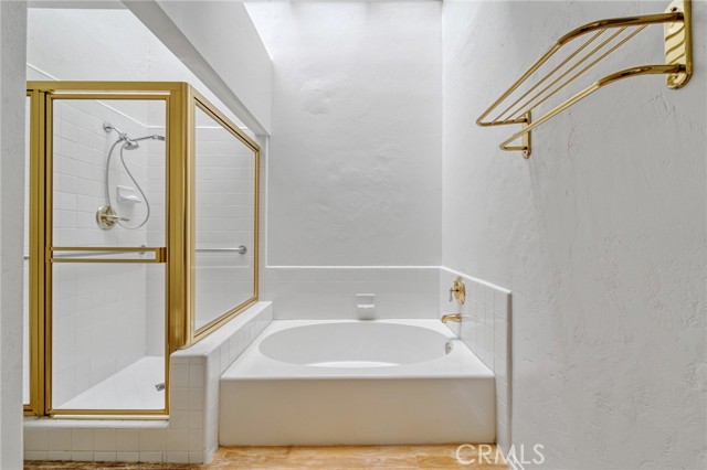 2910 Neilson Way, Santa Monica CA: https://media.crmls.org/medias/7c88af02-c971-4583-bcbc-a08952414866.jpg