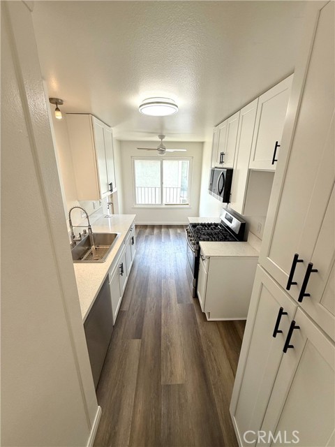 23017 Via Pimiento, Mission Viejo CA: https://media.crmls.org/medias/7c88e4d2-73ee-470a-9037-105c362cc083.jpg