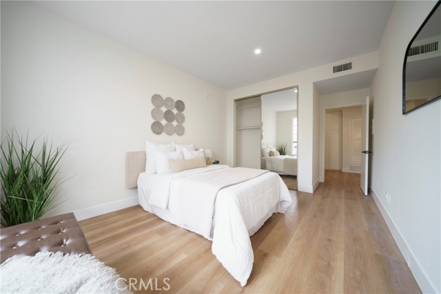 104 S Hayworth Avenue, Los Angeles CA: https://media.crmls.org/medias/7c88ff3e-3890-4300-9652-85a4dce4f7ad.jpg