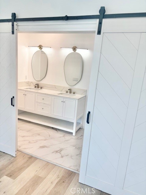 Detail Gallery Image 6 of 13 For 22528 Burbank Bld, Woodland Hills,  CA 91367 - 6 Beds | 6 Baths