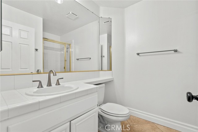 Detail Gallery Image 25 of 54 For 27360 Chesterfield Dr, Valencia,  CA 91354 - 4 Beds | 3 Baths