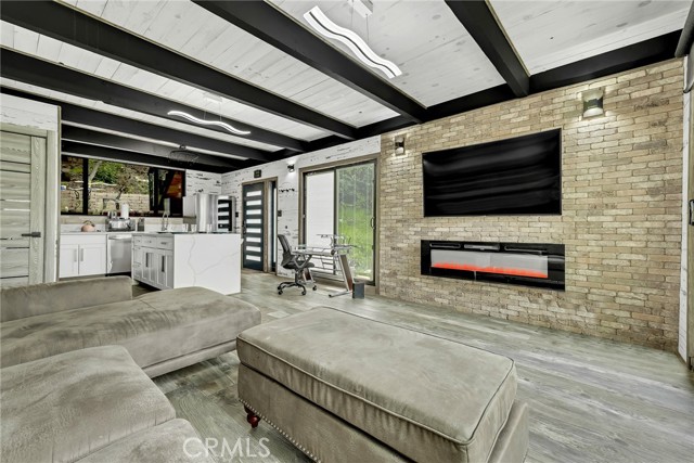 Detail Gallery Image 11 of 55 For 4256 Rosario Rd, Woodland Hills,  CA 91364 - 4 Beds | 2 Baths