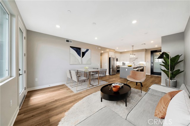 Detail Gallery Image 6 of 26 For 1105 S Cleveland St #205,  Oceanside,  CA 92054 - 2 Beds | 2 Baths