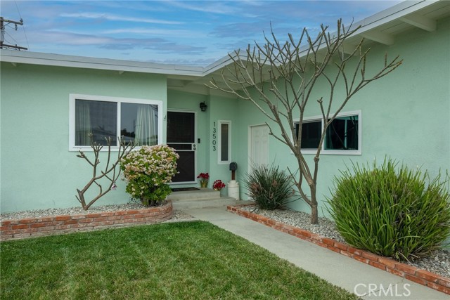 Detail Gallery Image 2 of 32 For 13503 Fidler Ave, Bellflower,  CA 90706 - 3 Beds | 2 Baths