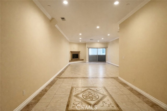 Detail Gallery Image 4 of 20 For 5234 Vantage #105,  Valley Village,  CA 91607 - 2 Beds | 3 Baths