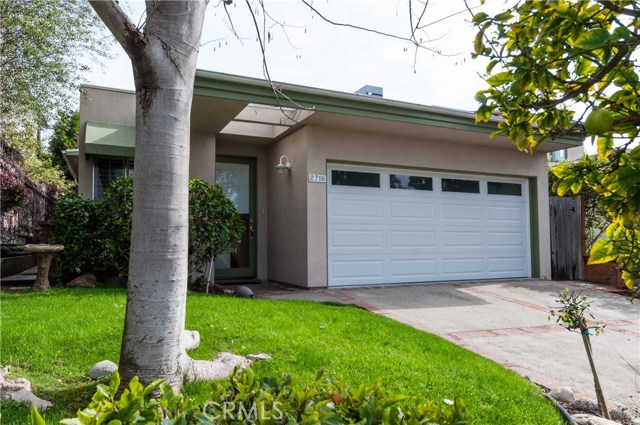 2716 Pine Avenue, Manhattan Beach, California 90266, 3 Bedrooms Bedrooms, ,3 BathroomsBathrooms,Residential,Sold,Pine,SB17035619